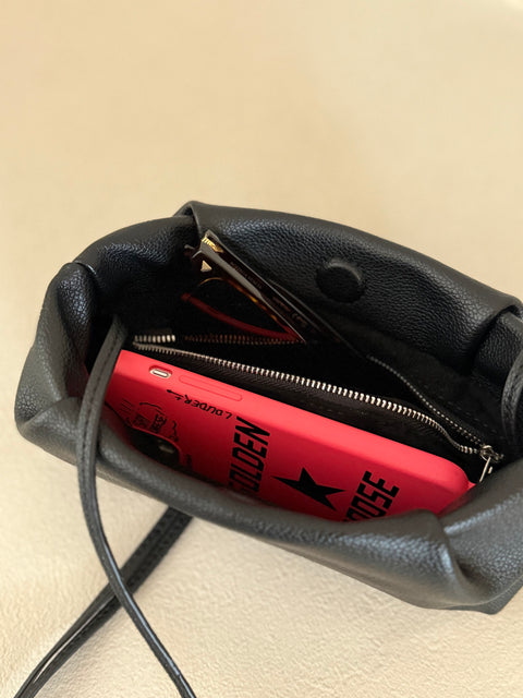 【NUiLLE】 【即納】wander around pochette