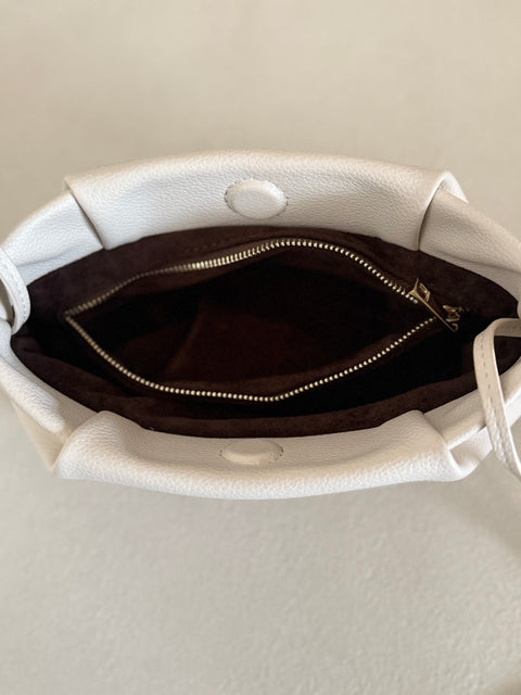 【NUiLLE】 【即納】wander around pochette