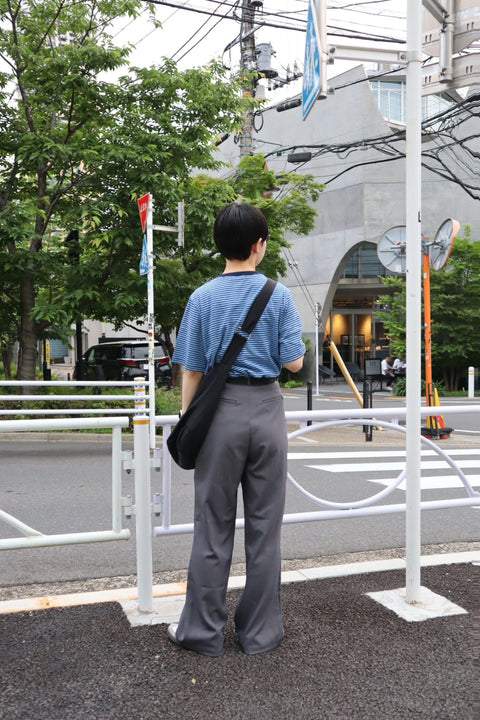 【ユニセックス】ハイウエストタックパンツ