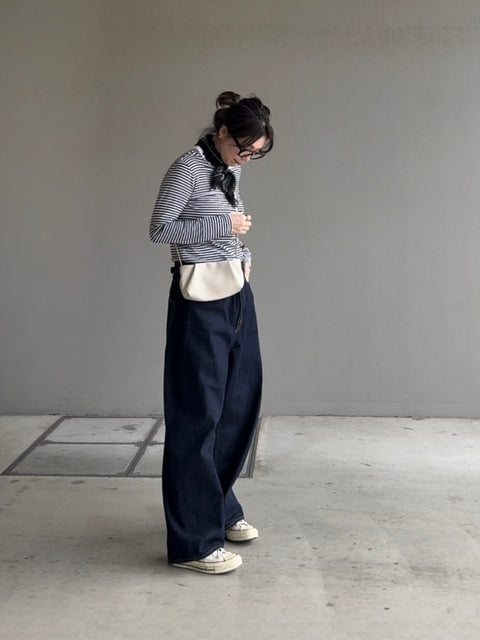 【NUiLLE】 【即納】wander around pochette