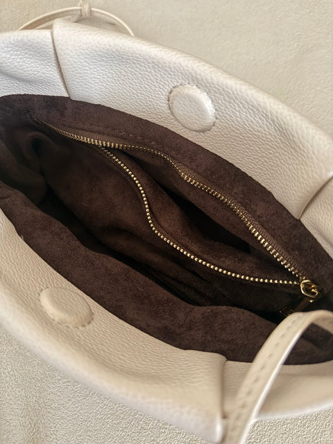 【NUiLLE】 【即納】wander around pochette